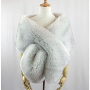Faux Fur Wrap - Faux Fur Shawl - Silver -Worn Once
